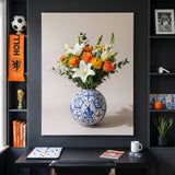 Football Vase canvas between shelves with a Holland scarf, a soccer ball and football books